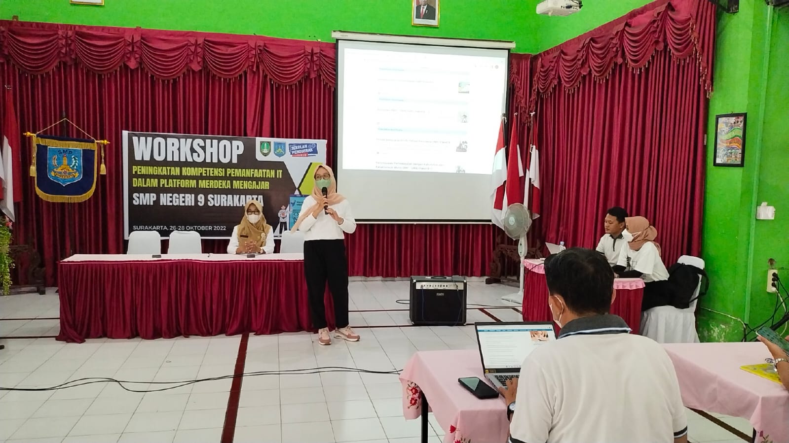 Workshop Pemanfaatan IT dalam PMM SMP Negeri 9 Surakarta