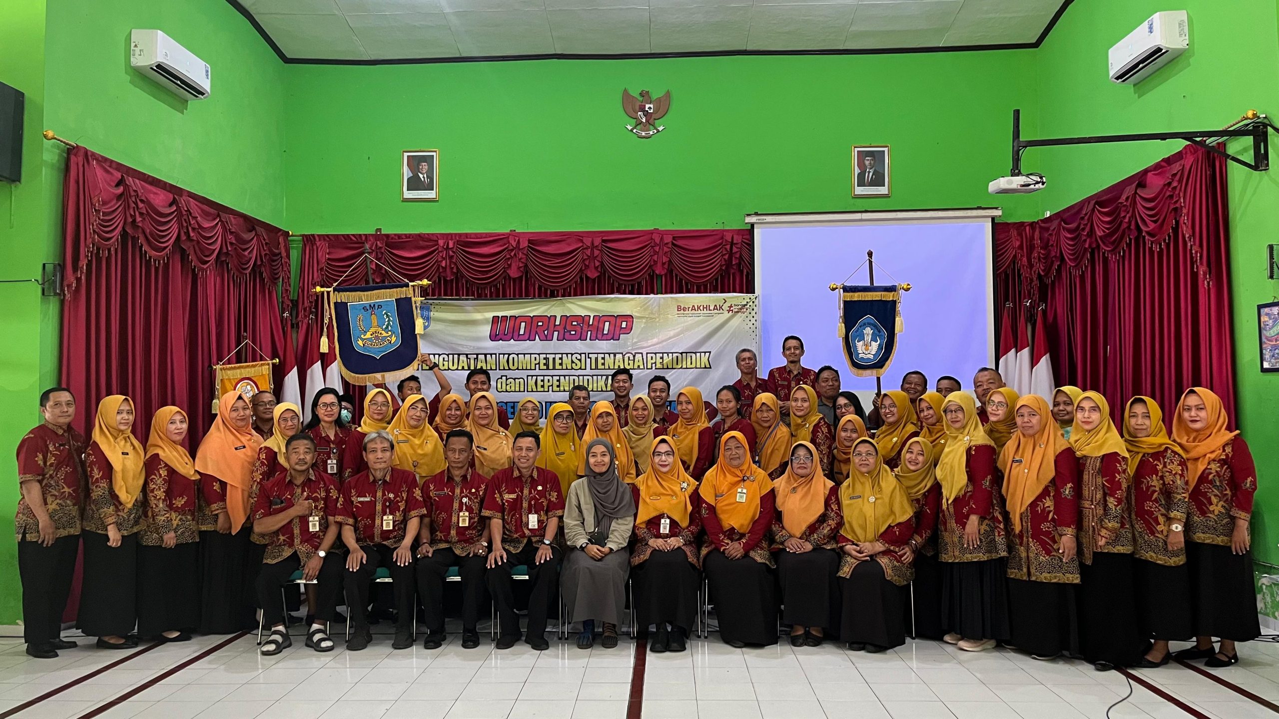 Workshop Peningkatan Kompetensi Pendidik dan Tenaga Kependidikan SMP Negeri 9 Kota Surakarta, Selasa-Kamis (7-9/1/2025)