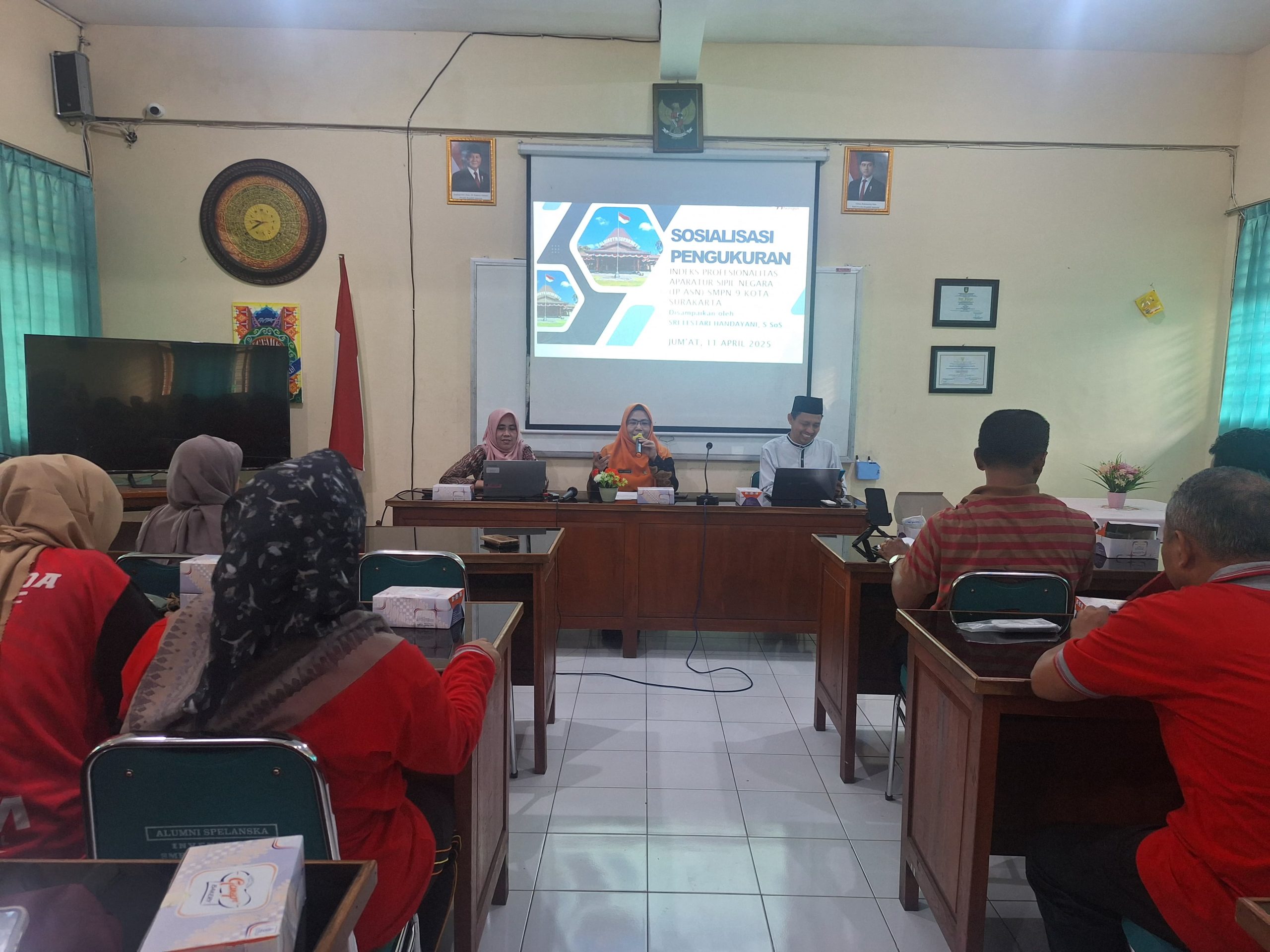 Sosialiasasi IP ASN oleh Dinas Pendidikan di SMP Negeri 9 Kota Surakarta, Jumat (11/4/2025)