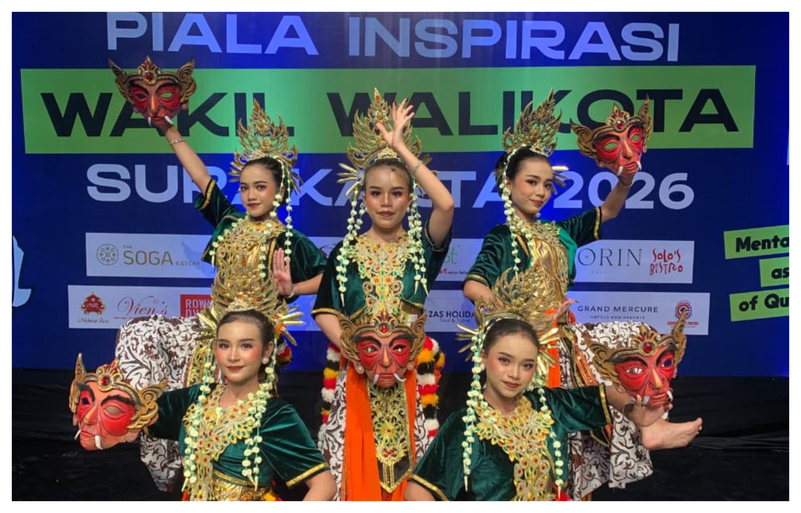 Tim tari SMP Negeri 9 Kota Surakarta yang terdiri dari Nadiva (7I), Lavina (7C), Cinta (8A), Uniq (8B), dan Kinanti (8H) meraih Juara 1 pada Ajang Youth Inspiration Summit 2026 yang mengusung tajuk Piala Inspirasi Wakil Wali Kota Surakarta, Minggu (1/2/2026).